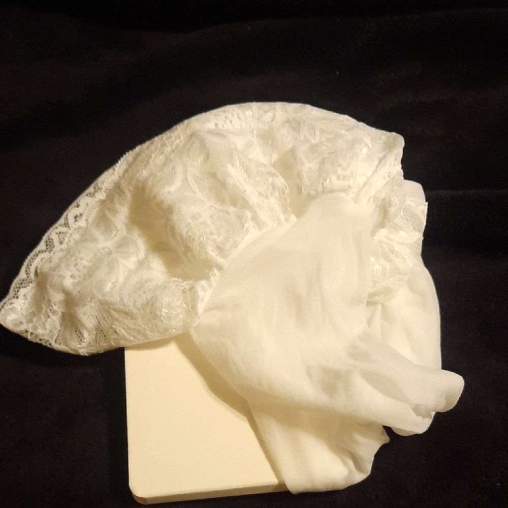 White Lace Stay - up Stockings NWOT